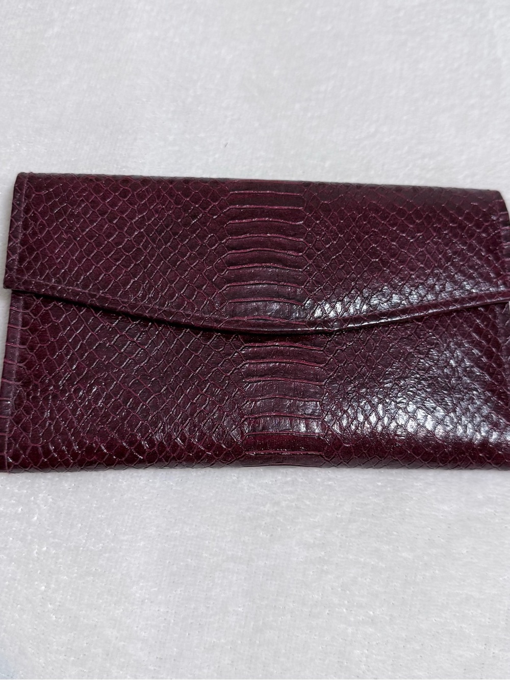 Vintage Elegant Burgundy Snake-Texture Envelope Clutch/Wallet